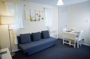 Central studio in quiet area in Newbury, self check-in